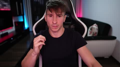 Dorian Reyes online show from 10/06/25, 11:24