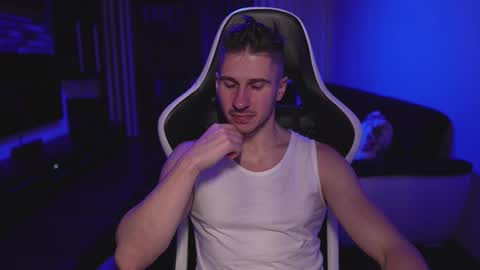 Snapshot of dorianreyes chatting on 11/03/25, 03:08 Dorian Reyes online show from 11/03/25, 03:08