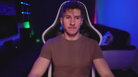 Snapshot of dorianreyes chatting on 11/03/25, 10:42 Dorian Reyes online show from 11/03/25, 10:42