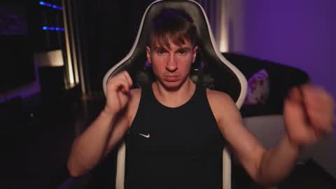 Snapshot of dorianreyes chatting on 11/12/25, 11:14 Dorian Reyes online show from 11/12/25, 11:14