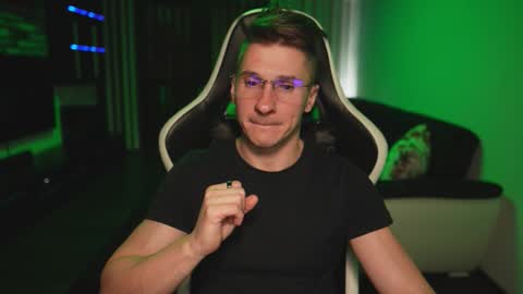 Snapshot of dorianreyes chatting on 11/15/25, 12:52 Dorian Reyes online show from 11/15/25, 12:52