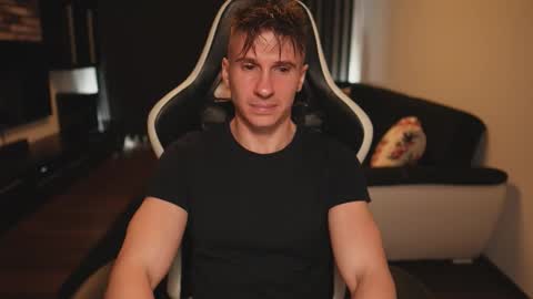 Snapshot of dorianreyes chatting on 11/16/25, 01:00 Dorian Reyes online show from 11/16/25, 01:00