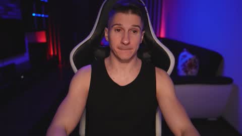 Snapshot of dorianreyes chatting on 11/17/25, 11:21 Dorian Reyes online show from 11/17/25, 11:21