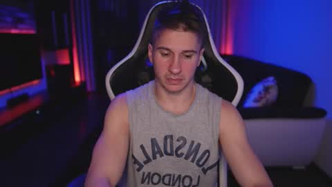 Snapshot of dorianreyes chatting on 11/27/25, 12:46 Dorian Reyes online show from 11/27/25, 12:46