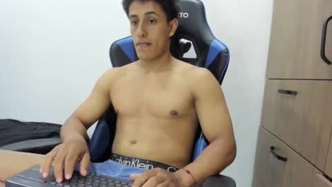 Snapshot of dorman_boy chatting on 11/04/25, 02:43 dorman_boy online show from 11/04/25, 02:43