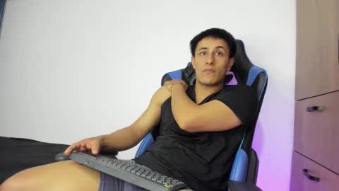 Snapshot of dorman_boy chatting on 11/09/25, 05:06 dorman_boy online show from 11/09/25, 05:06