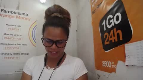 Snapshot of dorothyinsky chatting on 02/24/25, 10:15 DorothyInsky online show from 02/24/25, 10:15