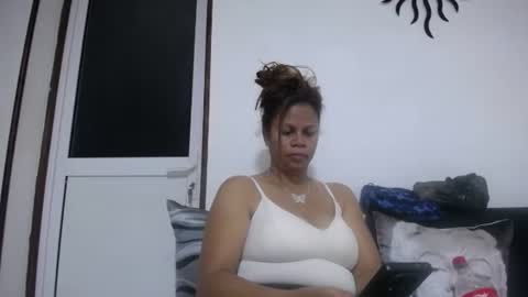 Snapshot of dorothyinsky chatting on 03/01/25, 04:44 DorothyInsky online show from 03/01/25, 04:44