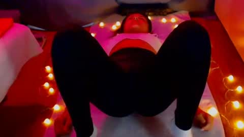 Snapshot of dorotty_ chatting on 10/22/25, 01:50 Your Dorotty online show from 10/22/25, 01:50