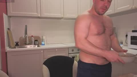 Snapshot of dosilasa chatting on 11/12/25, 07:57 Sasha online show from 11/12/25, 07:57