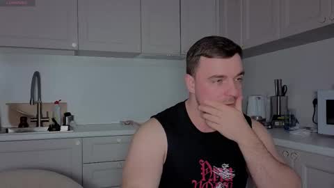 Snapshot of dosilasa chatting on 12/03/25, 02:48 Sasha online show from 12/03/25, 02:48