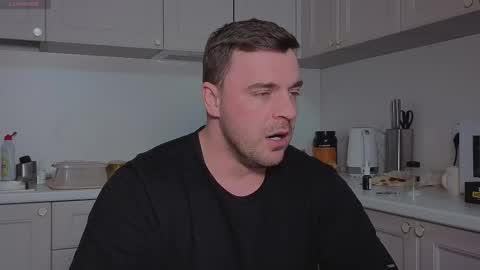 Snapshot of dosilasa chatting on 12/04/25, 09:23 Sasha online show from 12/04/25, 09:23