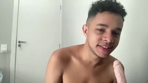 Snapshot of dotadinha chatting on 03/16/26, 02:43 dotadinha online show from 03/16/26, 02:43