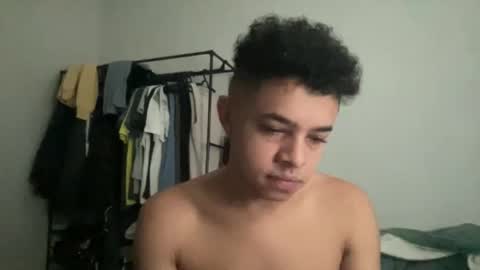 Snapshot of dotadinha chatting on 04/18/26, 02:32 dotadinha online show from 04/18/26, 02:32
