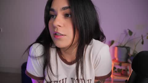 Sara online show from 09/26/25, 01:20