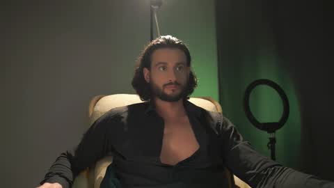 Snapshot of double_luckystrike chatting on 10/19/25, 09:04 Keen online show from 10/19/25, 09:04