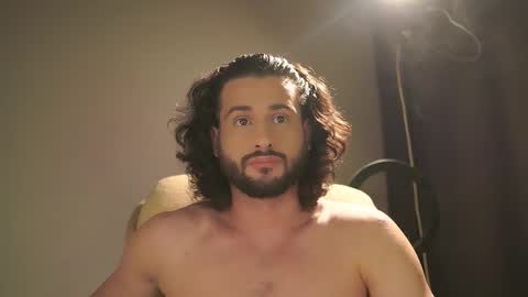 Snapshot of double_luckystrike chatting on 11/11/25, 09:37 Keen online show from 11/11/25, 09:37