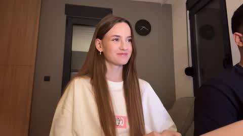 Snapshot of double_sun chatting on 10/18/25, 07:36 Alice and Mark online show from 10/18/25, 07:36