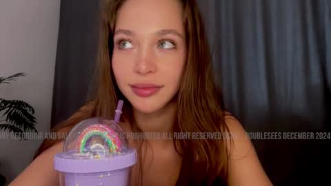 Snapshot of doublecuties chatting on 12/08/24, 05:39 Lana  Eva  dont forget to give us a thumb up online show from 12/08/24, 05:39