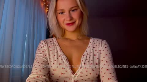 Snapshot of doublecuties chatting on 01/09/25, 03:15 Lana  Eva  dont forget to give us a thumb up online show from 01/09/25, 03:15