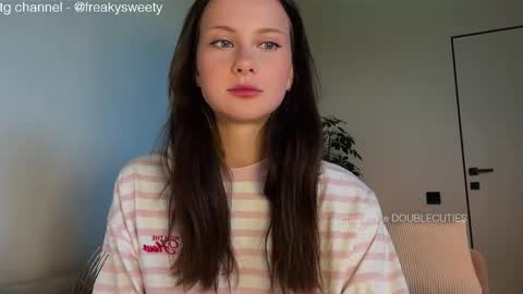 Lana  Eva  dont forget to give us a thumb up online show from 06/09/26, 04:02