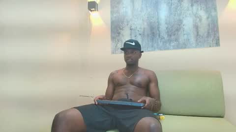 DOUGLAS online show from 11/22/25, 07:46