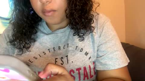 Snapshot of dove_love22 chatting on 11/04/25, 07:57 dove_love22 online show from 11/04/25, 07:57