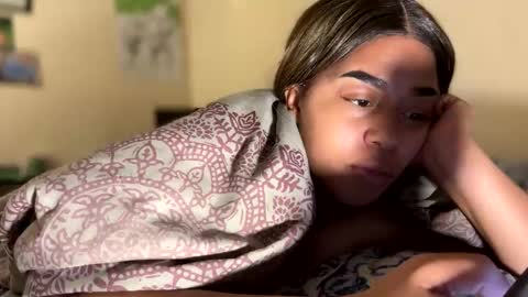 Snapshot of dove_love22 chatting on 12/04/25, 06:23 dove_love22 online show from 12/04/25, 06:23