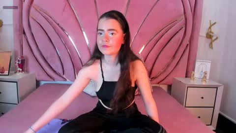 Snapshot of dovemullerr2 chatting on 05/30/26, 04:48 dovemullerr2 online show from 05/30/26, 04:48