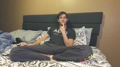 Snapshot of downforthemoney chatting on 12/13/24, 09:13 downforthemoney online show from 12/13/24, 09:13