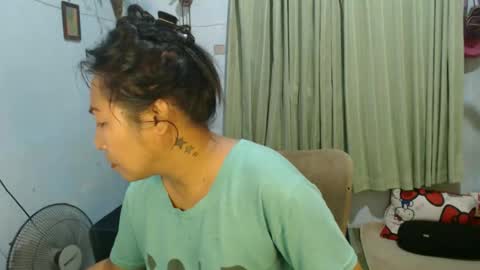 doyouwantme143 online show from 10/02/25, 09:49