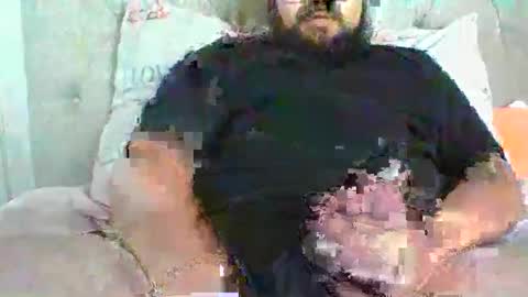 Snapshot of dpenguino chatting on 11/01/25, 10:06 Dpenguino online show from 11/01/25, 10:06