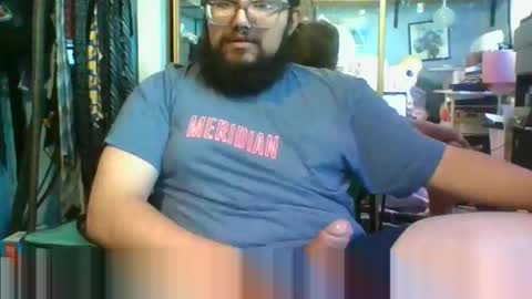 Snapshot of dpenguino chatting on 12/17/25, 05:30 Dpenguino online show from 12/17/25, 05:30