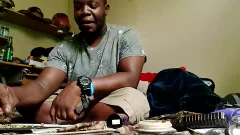 MrPirated online show from 05/10/26, 04:01