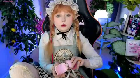 Snapshot of draculaura_ chatting on 05/31/26, 10:44 Draculaura online show from 05/31/26, 10:44