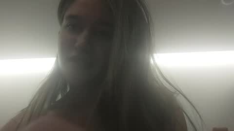 Snapshot of draculina69 chatting on 06/22/26, 03:58 draculina69 online show from 06/22/26, 03:58