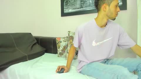 Snapshot of drake_and_zara chatting on 11/26/25, 12:28 Drake and Zara online show from 11/26/25, 12:28