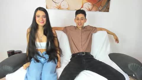 Snapshot of drake_and_zara chatting on 12/17/25, 12:22 Drake and Zara online show from 12/17/25, 12:22