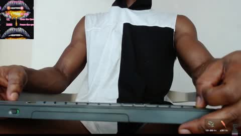 Drake 23 online show from 02/08/25, 11:45