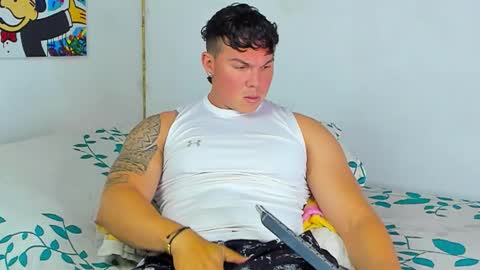 Snapshot of drake_xion1 chatting on 11/18/25, 04:11 drake_xion1 online show from 11/18/25, 04:11