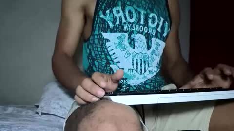 Snapshot of drakesonxx chatting on 09/17/25, 11:01 Andrs Independent Model online show from 09/17/25, 11:01