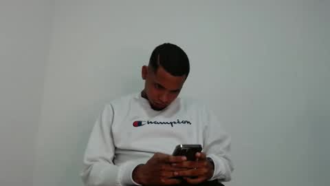 Snapshot of drako_monstercock chatting on 09/22/25, 04:03 drako_monstercock online show from 09/22/25, 04:03