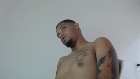 Snapshot of drako_monstercock chatting on 10/01/25, 08:37 drako_monstercock online show from 10/01/25, 08:37