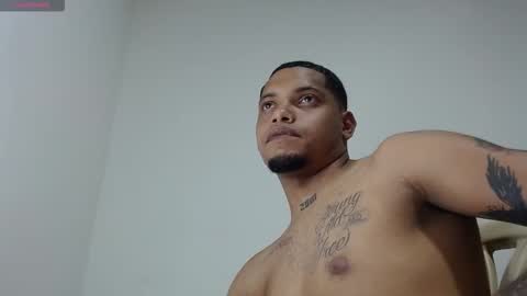 Snapshot of drako_monstercock chatting on 10/16/25, 05:19 drako_monstercock online show from 10/16/25, 05:19