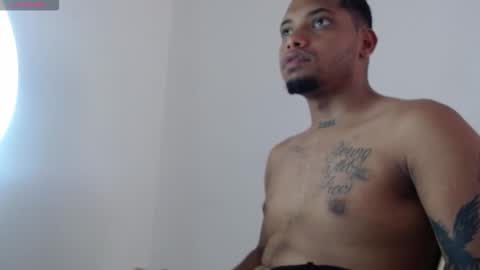 Snapshot of drako_monstercock chatting on 10/19/25, 04:29 drako_monstercock online show from 10/19/25, 04:29