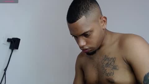 Snapshot of drako_monstercock chatting on 10/23/25, 07:12 drako_monstercock online show from 10/23/25, 07:12