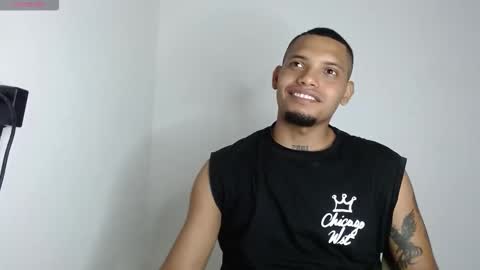 Snapshot of drako_monstercock chatting on 10/26/25, 12:49 drako_monstercock online show from 10/26/25, 12:49