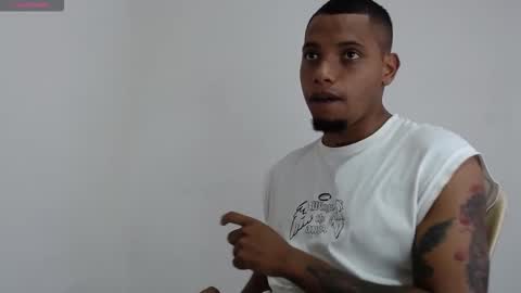 Snapshot of drako_monstercock chatting on 10/26/25, 08:04 drako_monstercock online show from 10/26/25, 08:04