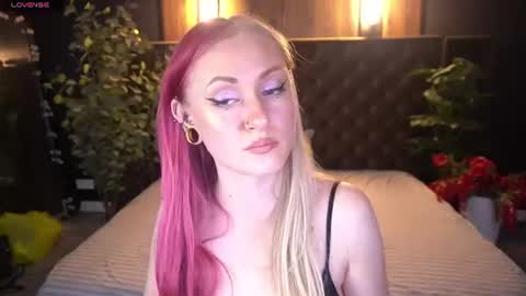 Lina online show from 07/08/26, 05:45