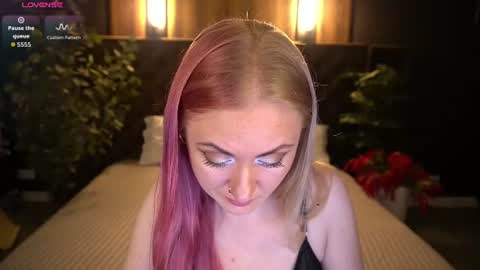 Lina online show from 07/25/26, 05:49